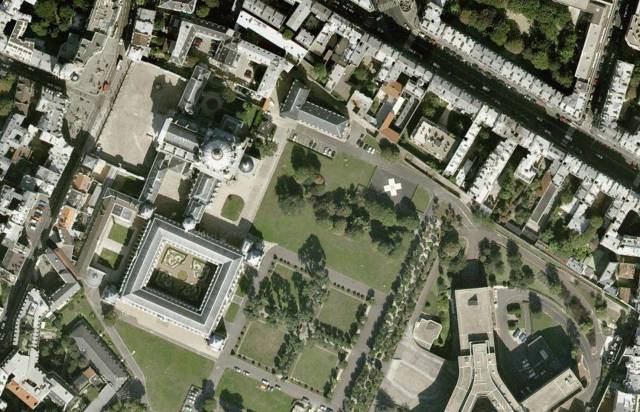 Val-de-Grace satellite view